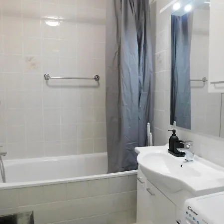 Elegant Poklukarjeva Street Apartman