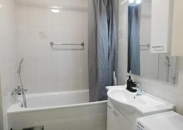 Elegant Poklukarjeva Street Apartamento