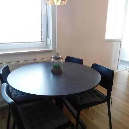 Elegant Poklukarjeva Street Appartement