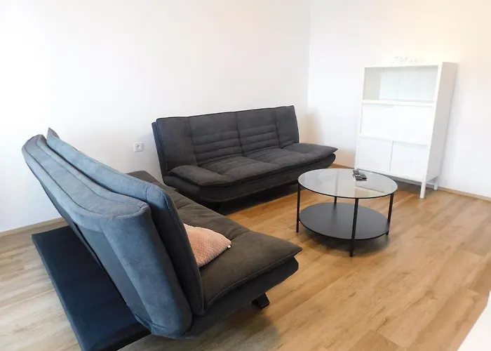 Elegant Poklukarjeva Street *